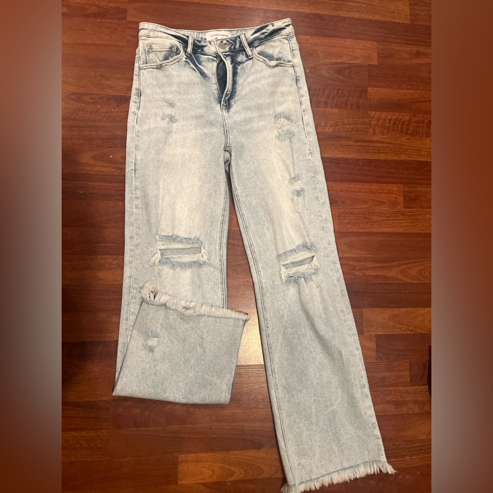 Risen jeans, whiskering bell bottoms size 11